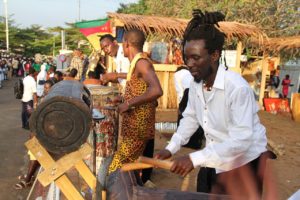 Danse_sawa-Happiraphael-CCBYSA-4.0