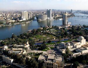 Nil fliesst durch Cairo
